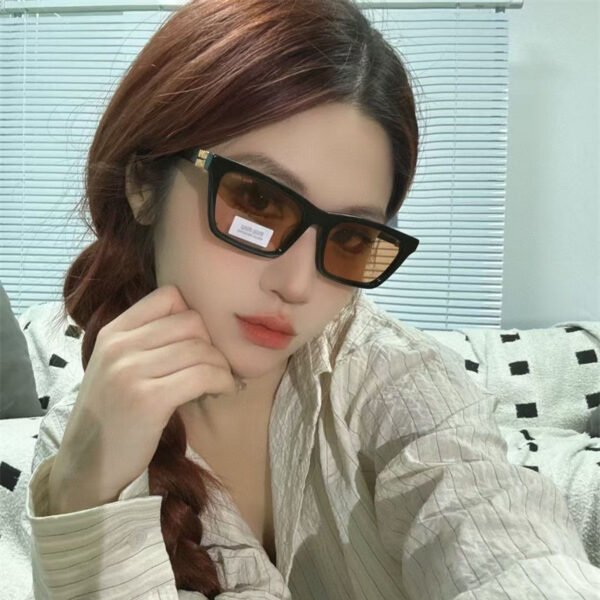 Miu Miu MU A05S